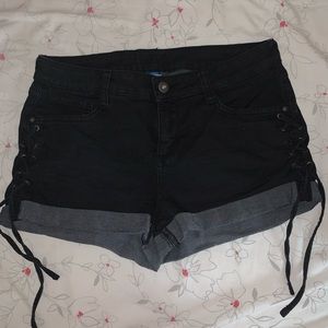 Arizona black shorts